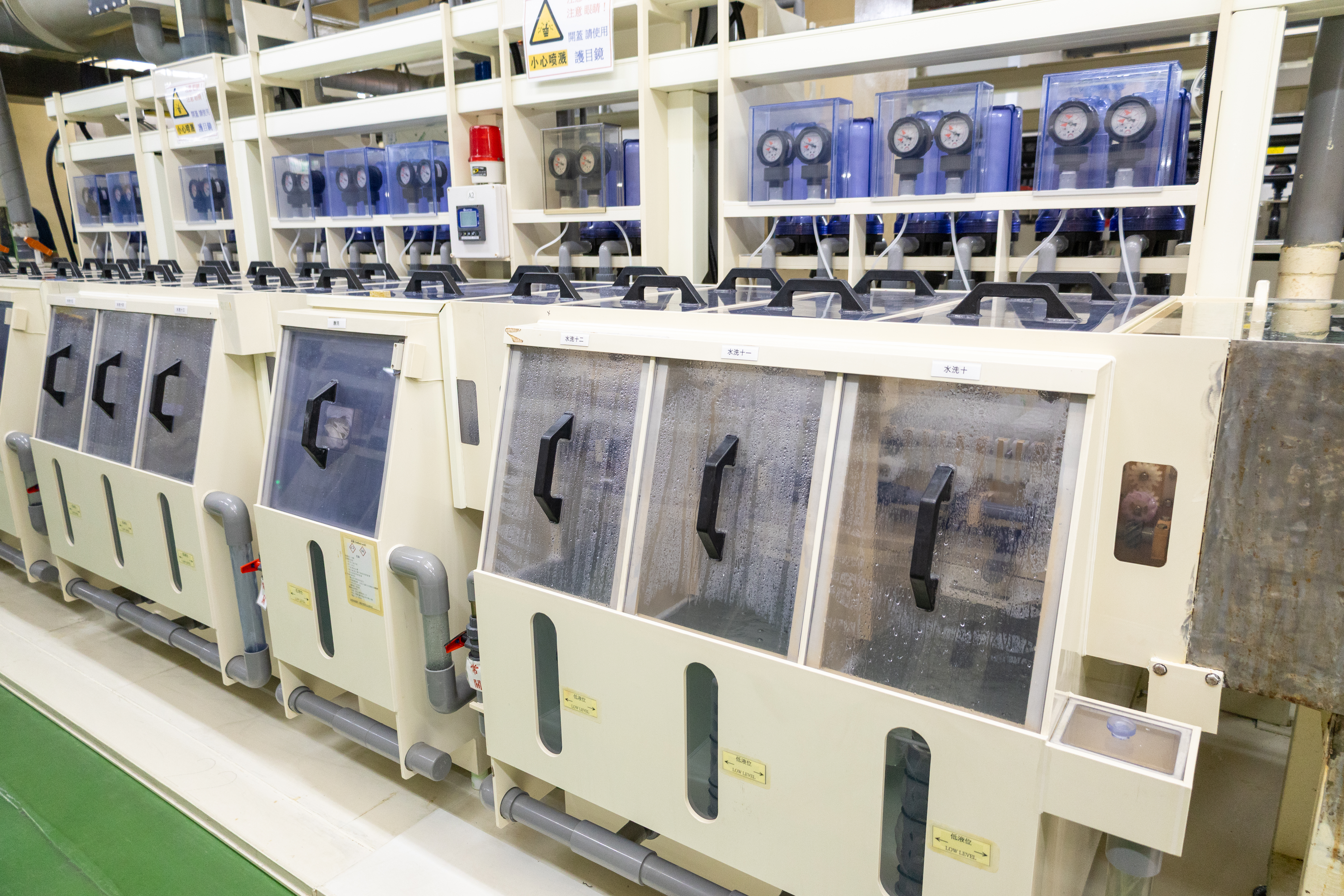 日翔軟板導入智慧機械,透過蒐集生產參數,提升產品的品質。 日翔軟板導入智慧機械,透過蒐集生產參數,提升產品的品質。